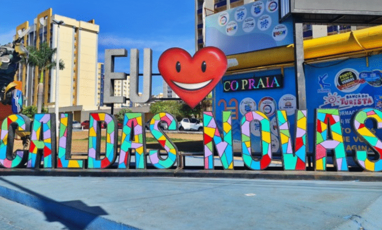 Caldas Novas: Turismo de Águas Termais e Parques